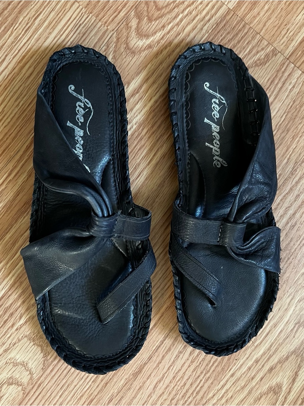 Free People Bailey Black Leather Sandals 🖤 Sz 38 / 7.5
